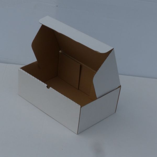 Caja de cartón ondulado canal simple (B)  de 31x31x14 cm